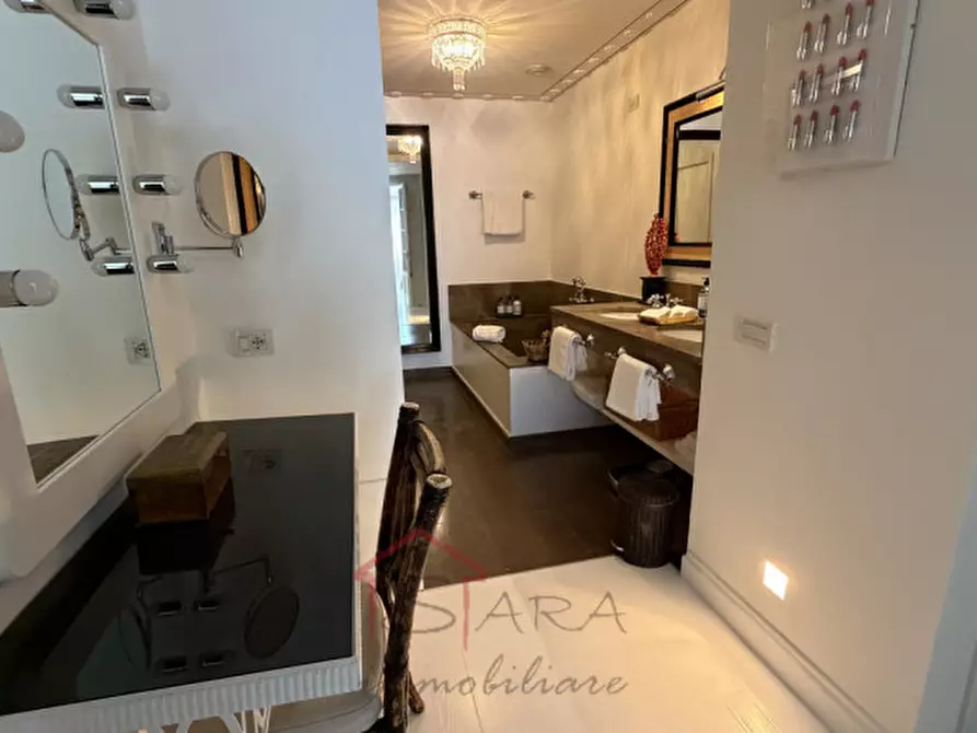 Immagine 47 di Casa indipendente in vendita  a Anacapri