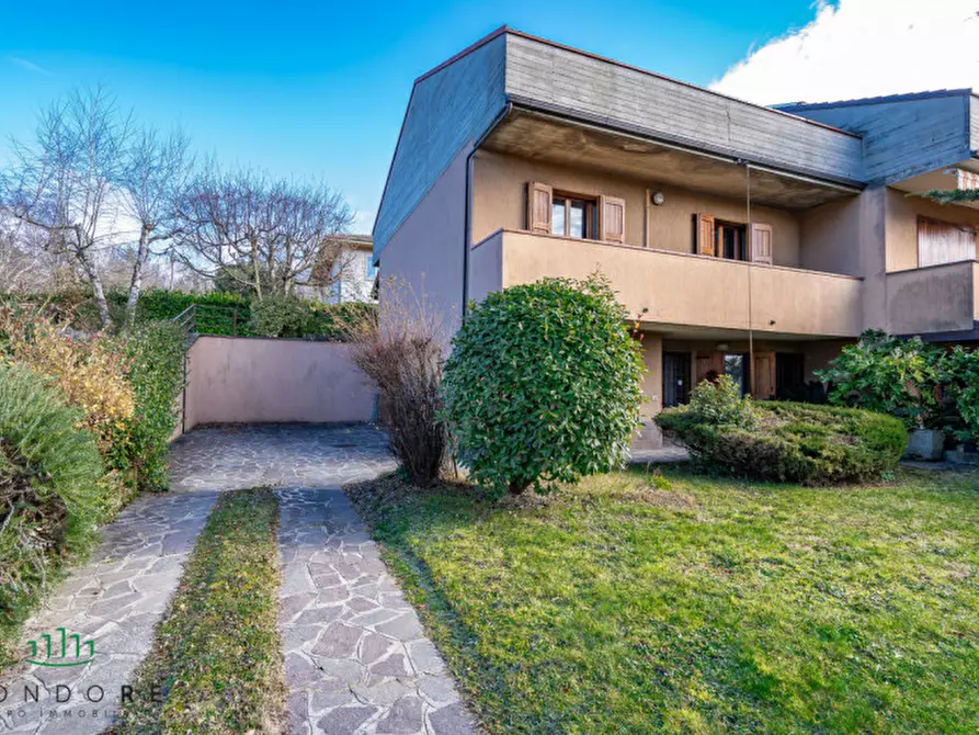 Immagine 10 di Villa in vendita  in Via Alexander Fleming a Monte San Pietro