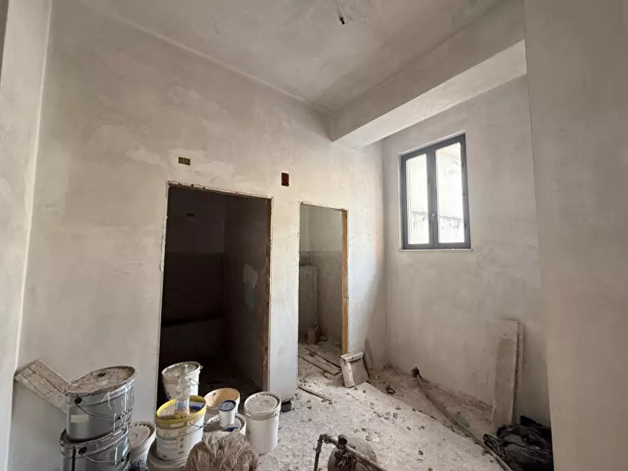 Immagine 23 di Negozio in vendita  in via raffaele colosi a Milazzo