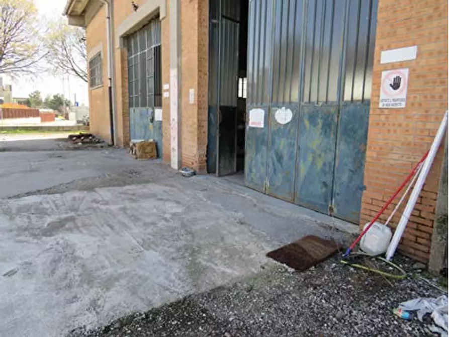 Immagine 8 di Capannone industriale in vendita  in Via Jean Monnet 2 a Verona