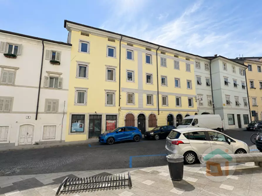 Immagine 1 di Appartamento in vendita  in Piazza Camillo Benso Conte di Cavour a Gorizia