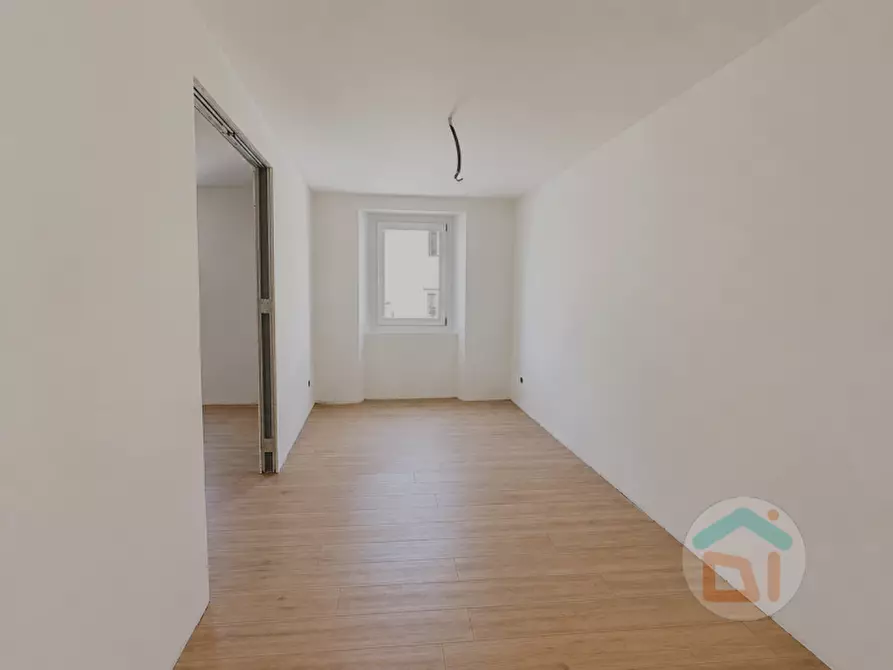 Immagine 17 di Appartamento in vendita  in Piazza Camillo Benso Conte di Cavour a Gorizia
