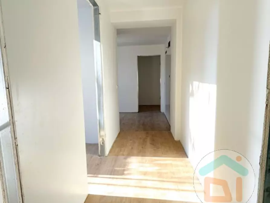 Immagine 20 di Appartamento in vendita  in Piazza Camillo Benso Conte di Cavour a Gorizia