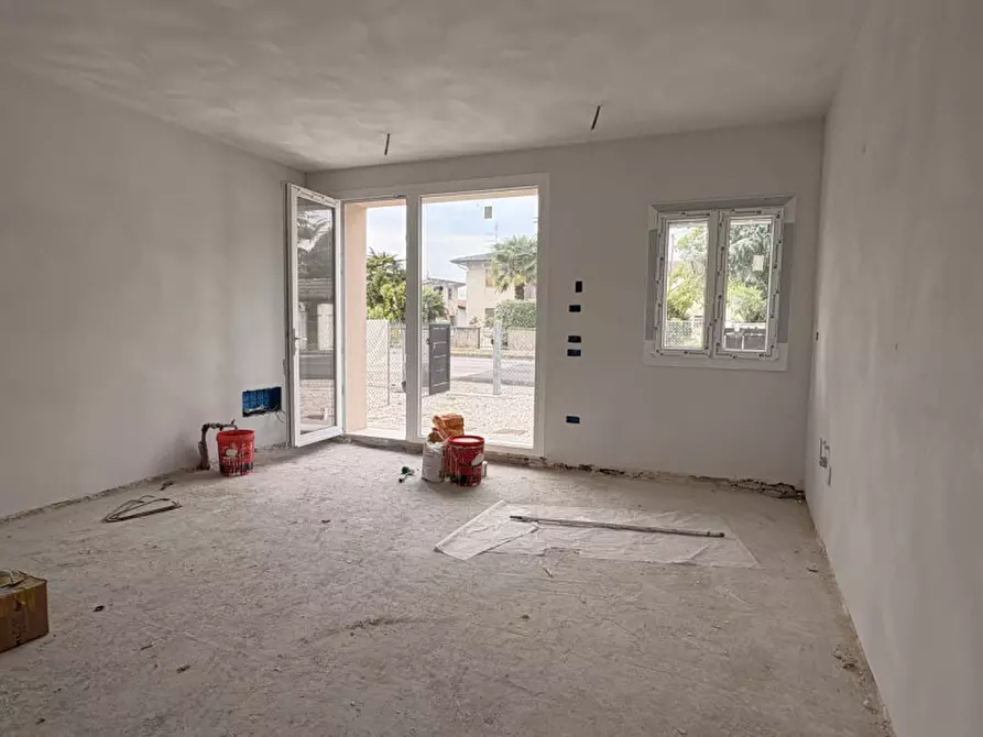 Immagine 5 di Casa trifamiliare in vendita  in Via Roma a Borgoricco