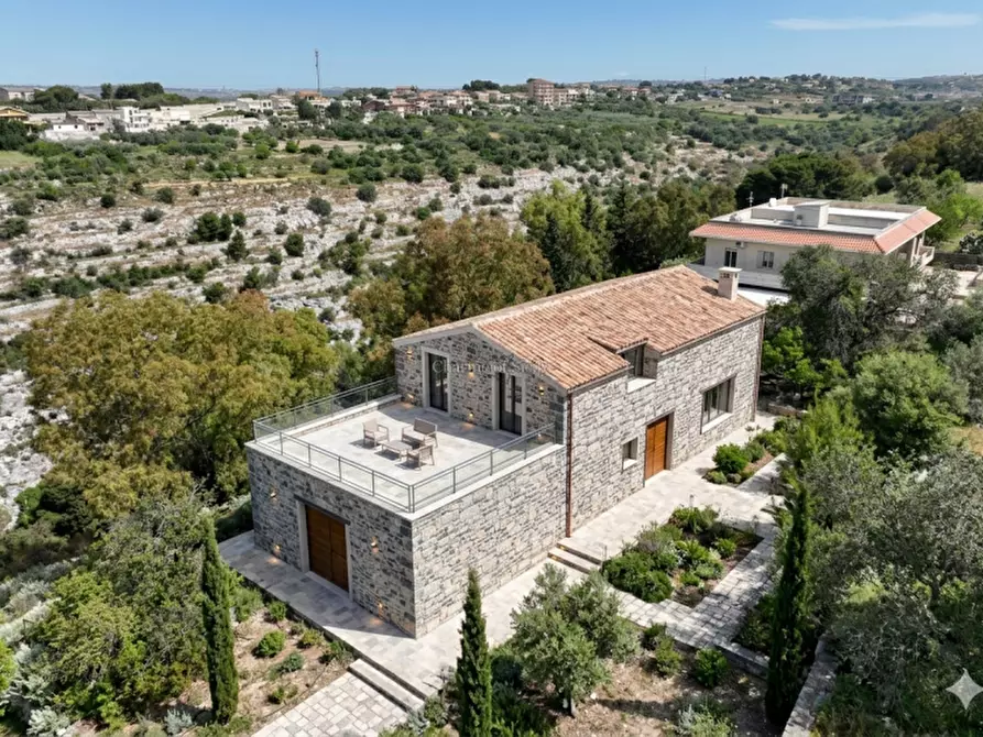 Immagine 4 di Casa indipendente in vendita  a Modica