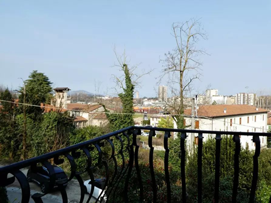 Immagine 24 di Casa indipendente in vendita  in Via Cialdini a Vicenza