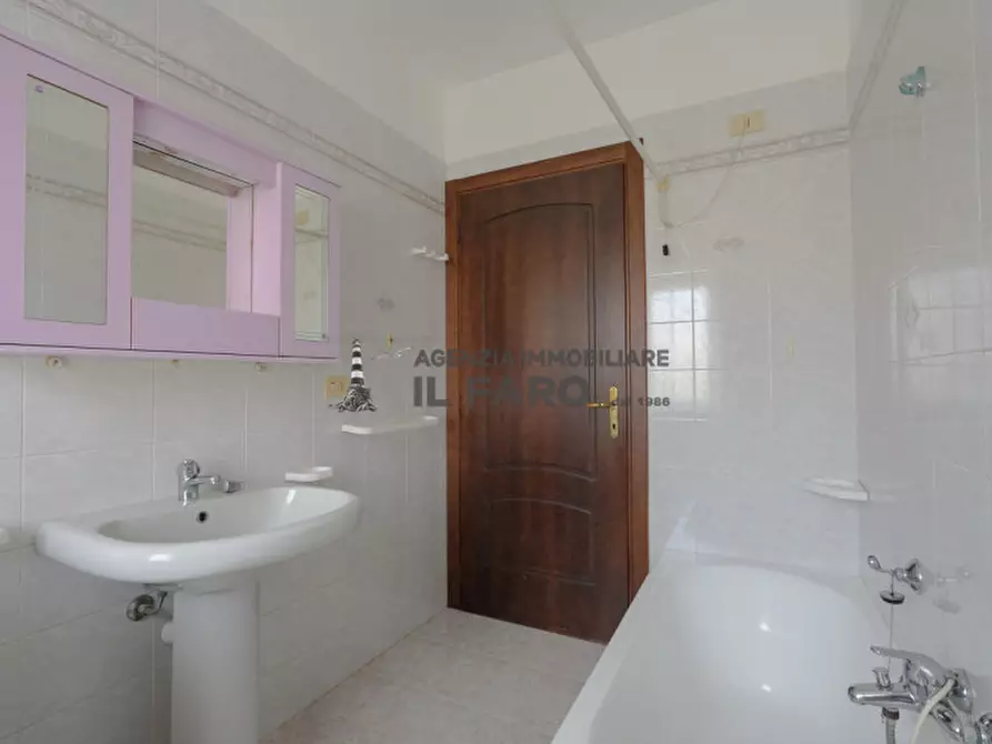 Immagine 15 di Appartamento in vendita  in Via Filippo Turati a La Maddalena