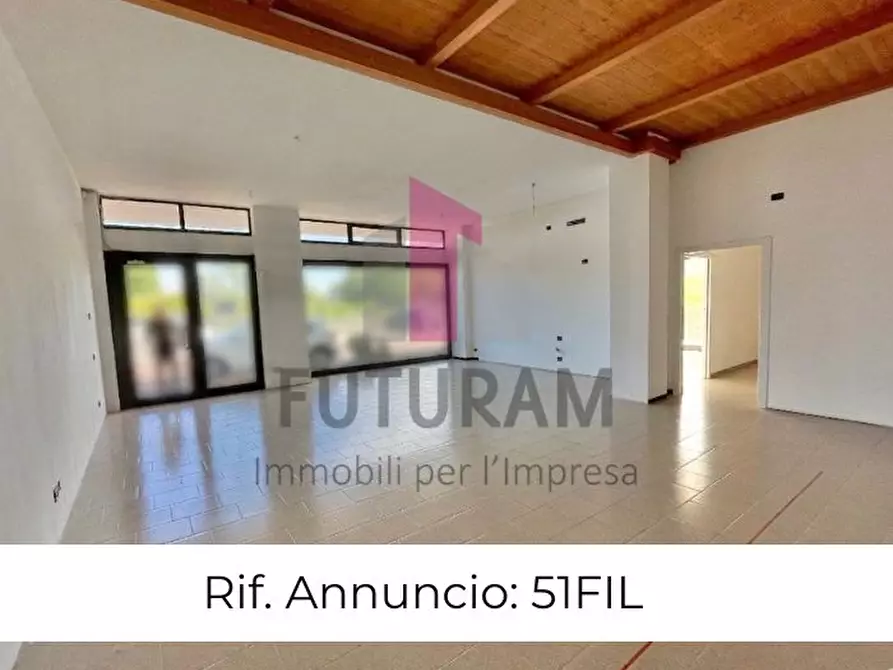 Immagine 1 di Negozio in affitto  a Grumolo Delle Abbadesse