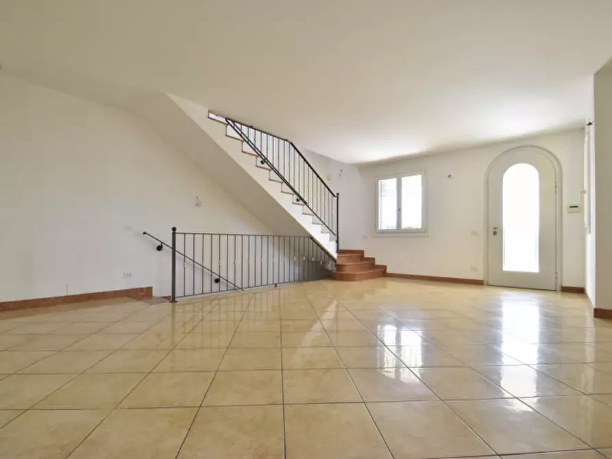 Immagine 7 di Casa bifamiliare in vendita  in Località Ca' di Mezzo 159 a Bussolengo