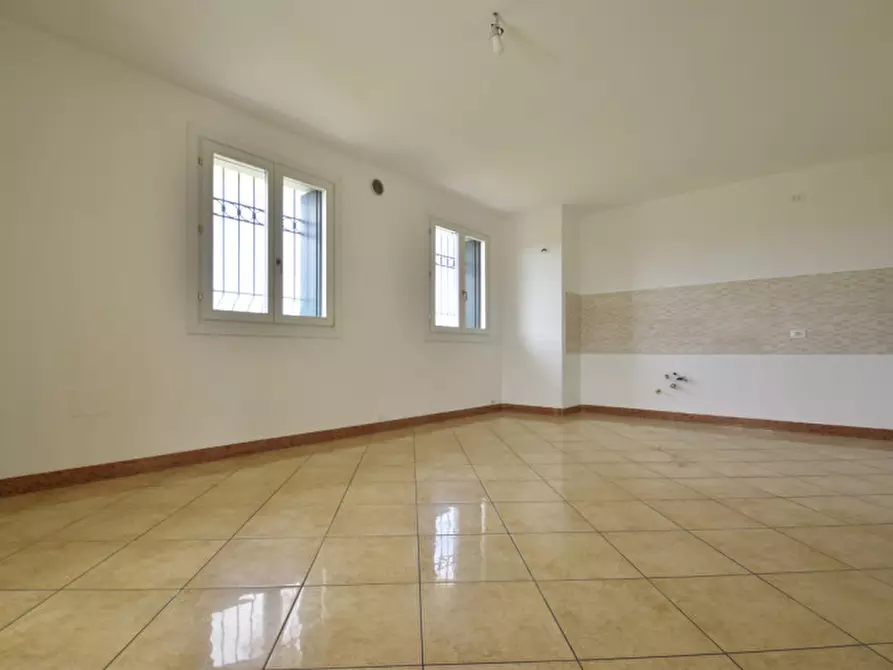 Immagine 13 di Casa bifamiliare in vendita  in Località Ca' di Mezzo 159 a Bussolengo