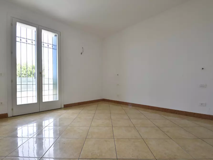 Immagine 18 di Casa bifamiliare in vendita  in Località Ca' di Mezzo 159 a Bussolengo