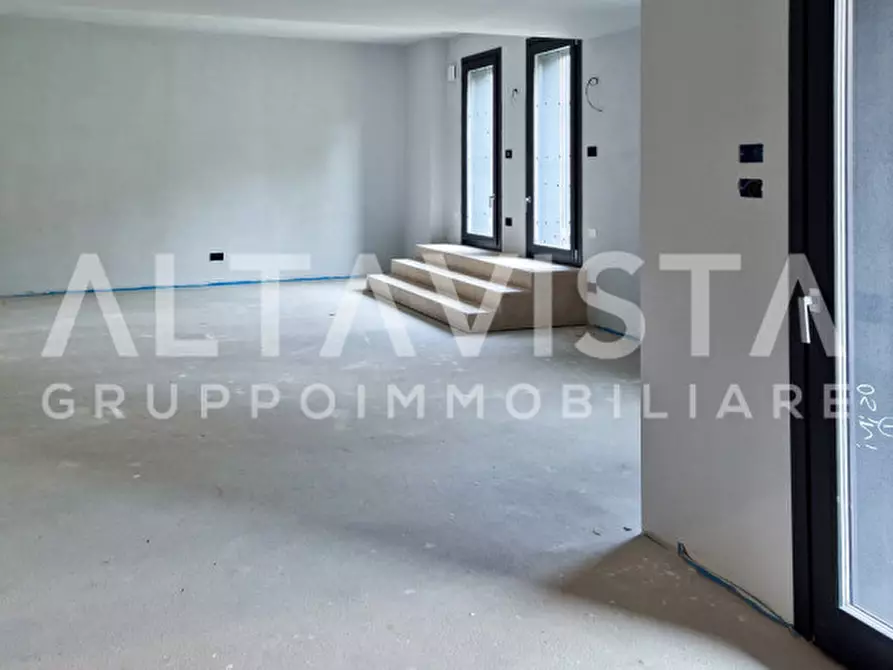 Immagine 2 di Appartamento in vendita  in Via Cesare Battisti a Polpenazze Del Garda