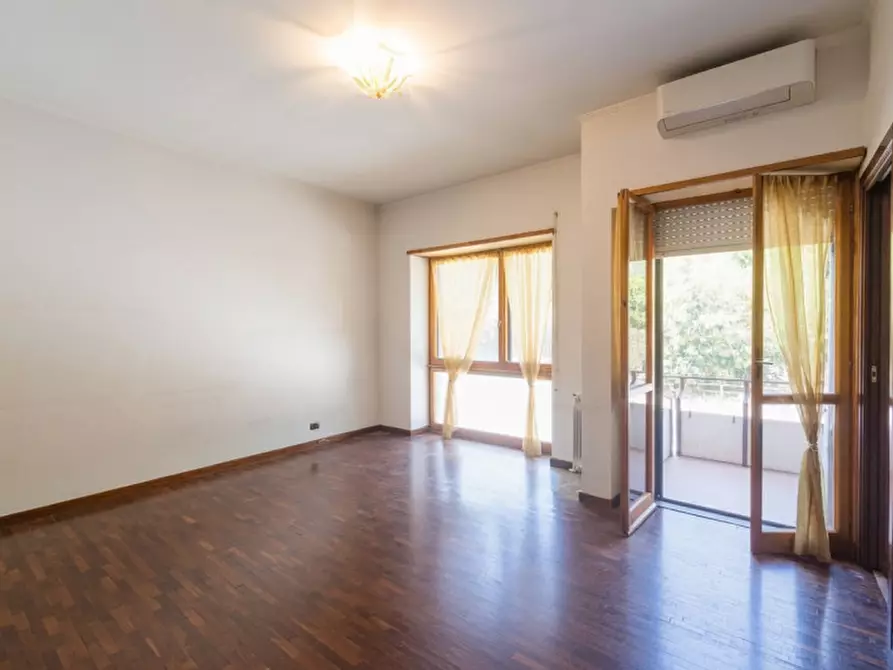Immagine 2 di Appartamento in vendita  in Via Ernesto Basile 68 a Roma