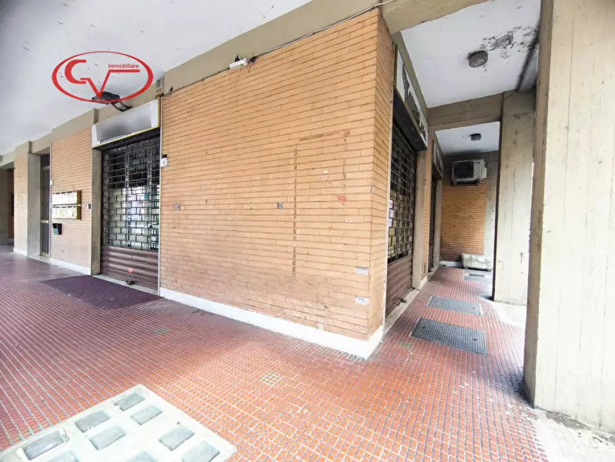 Immagine 7 di Negozio in affitto  in Piazza della Libertà a San Giovanni Valdarno