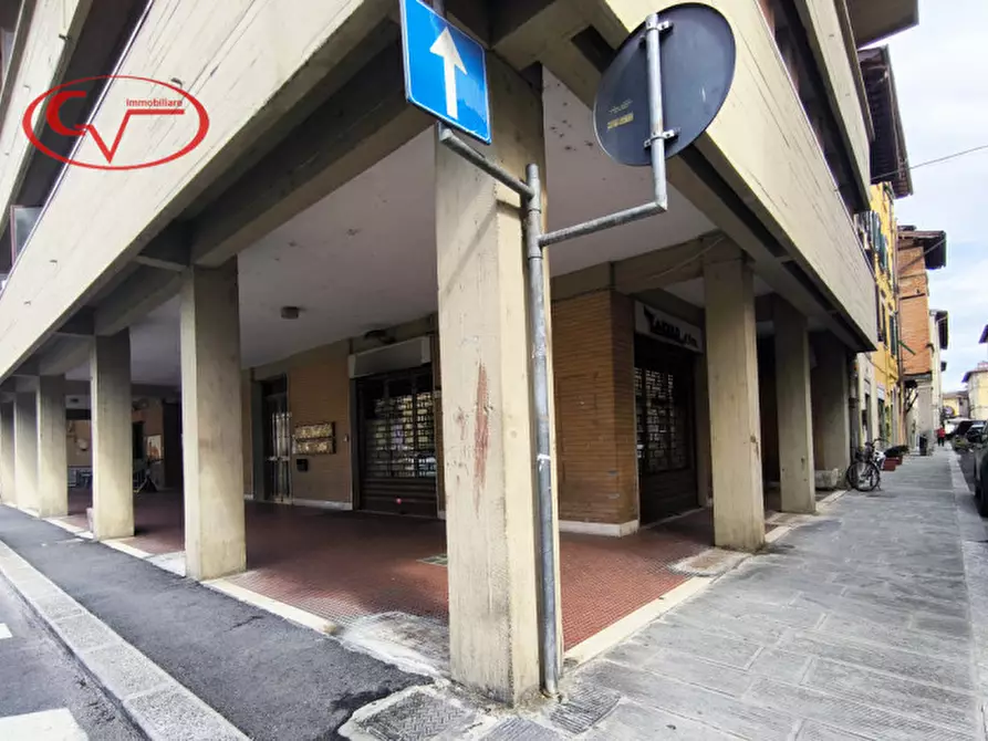 Immagine 8 di Negozio in affitto  in Piazza della Libertà a San Giovanni Valdarno