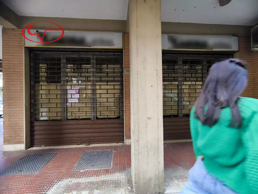Immagine 9 di Negozio in affitto  in Piazza della Libertà a San Giovanni Valdarno