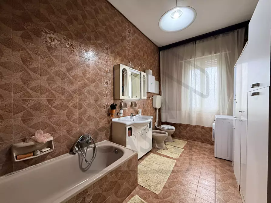 Immagine 9 di Casa trifamiliare in vendita  in Via Po,23 a Montegrotto Terme