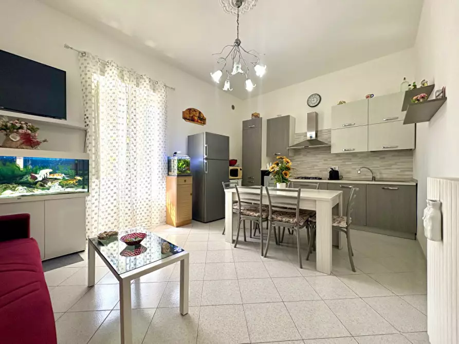 Immagine 2 di Appartamento in vendita  in via Basento 24 a Lecce