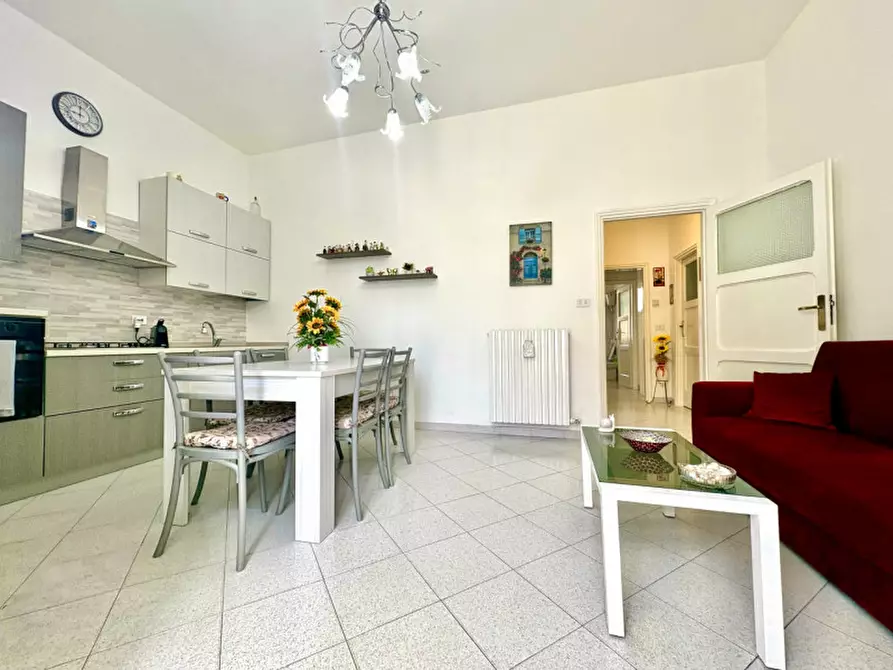 Immagine 3 di Appartamento in vendita  in via Basento 24 a Lecce