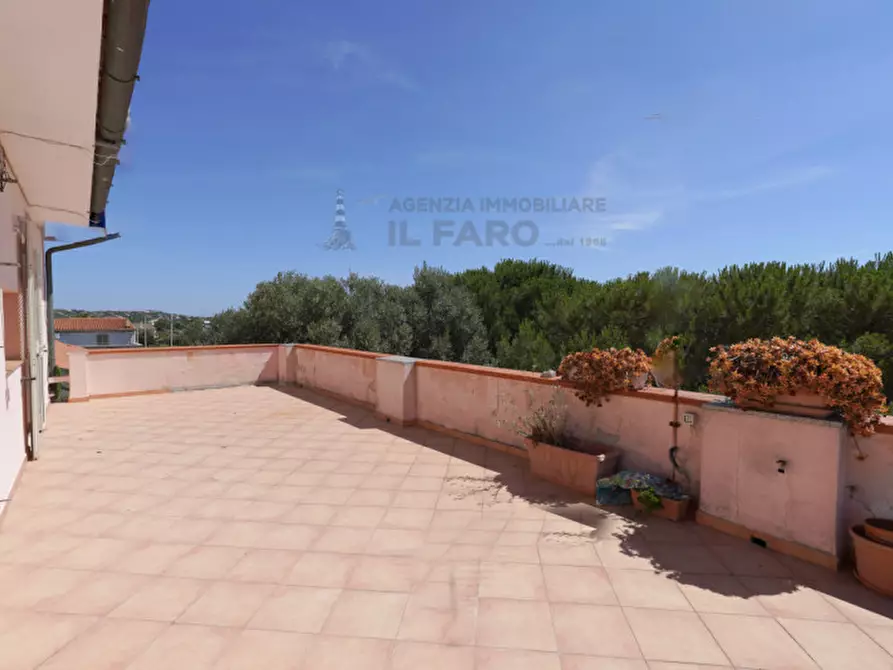 Immagine 5 di Villa in vendita  in Via Indipendenza a La Maddalena