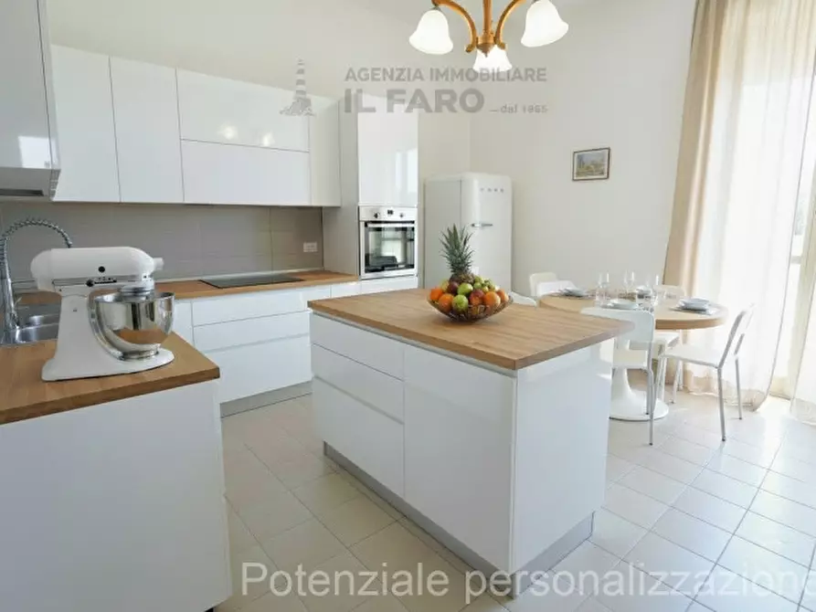 Immagine 26 di Villa in vendita  in Via Indipendenza a La Maddalena