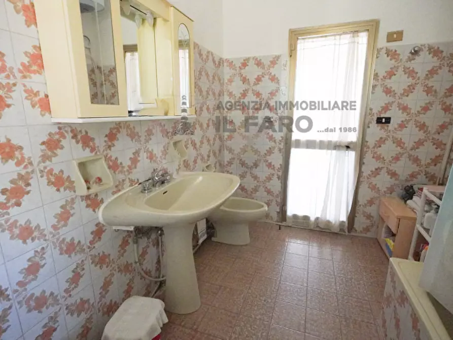 Immagine 41 di Villa in vendita  in Via Indipendenza a La Maddalena