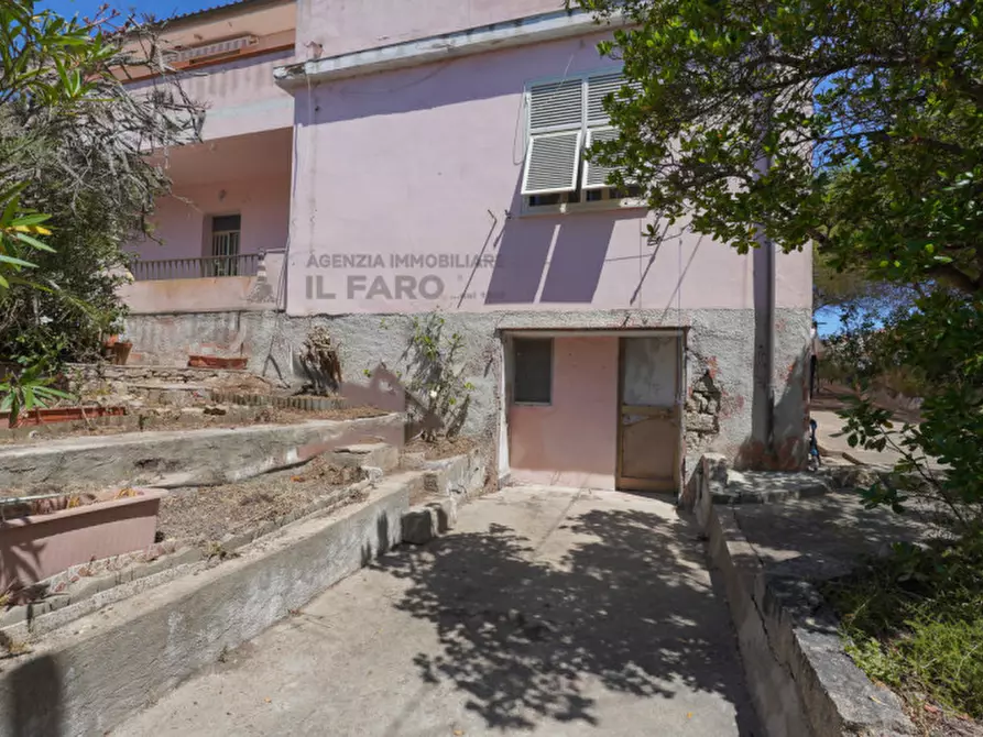 Immagine 42 di Villa in vendita  in Via Indipendenza a La Maddalena