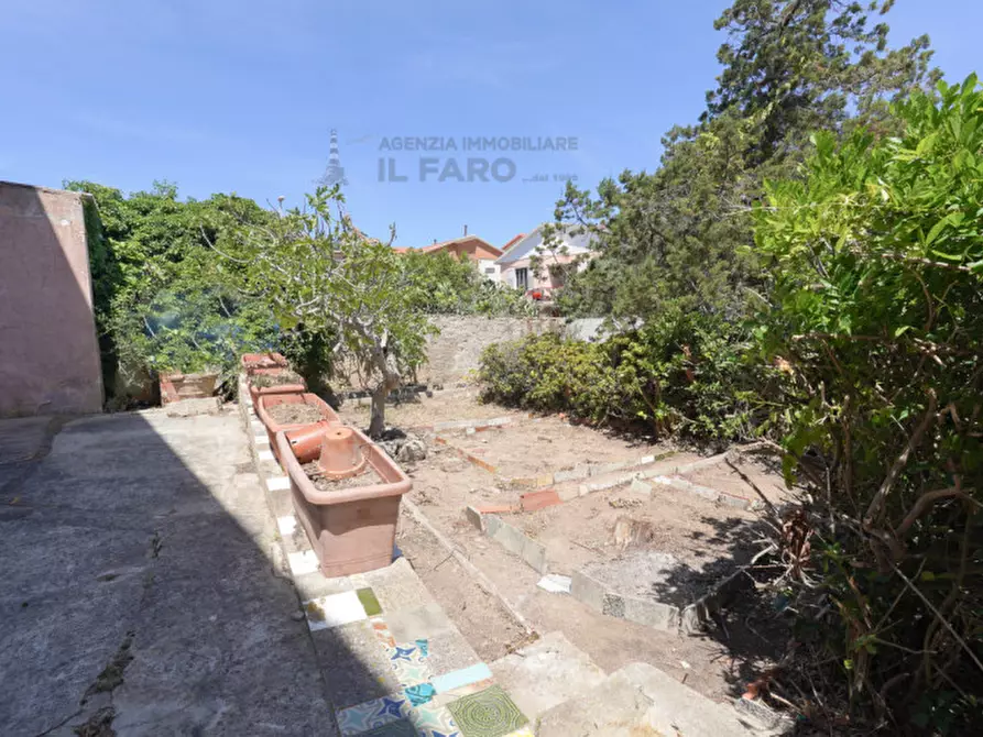 Immagine 46 di Villa in vendita  in Via Indipendenza a La Maddalena