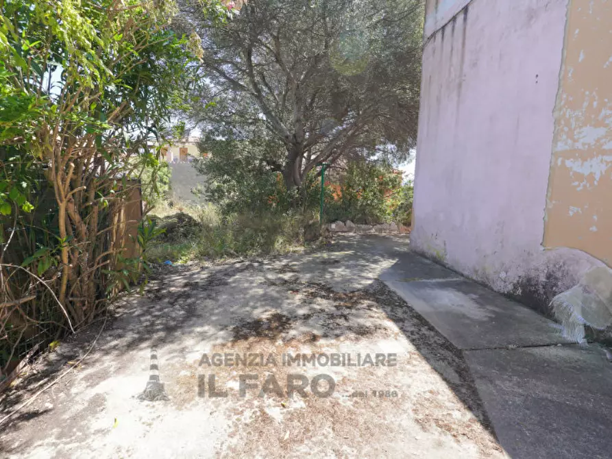 Immagine 48 di Villa in vendita  in Via Indipendenza a La Maddalena