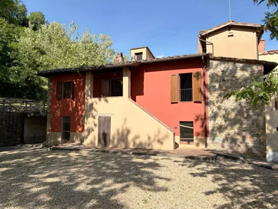 Immagine 1 di Casa indipendente in vendita  a Terranuova Bracciolini
