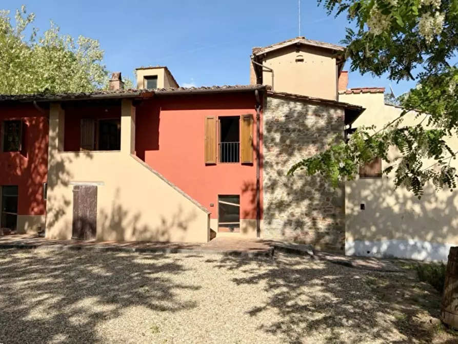 Immagine 2 di Casa indipendente in vendita  a Terranuova Bracciolini
