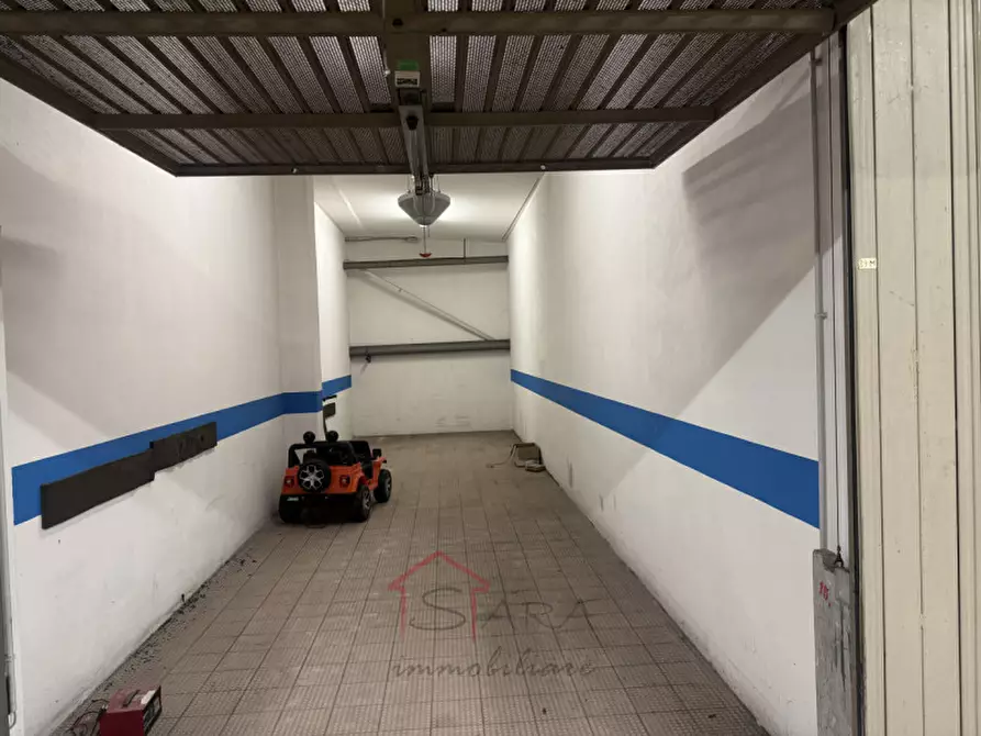 Immagine 4 di Garage in vendita  in Largo Europa a Padova
