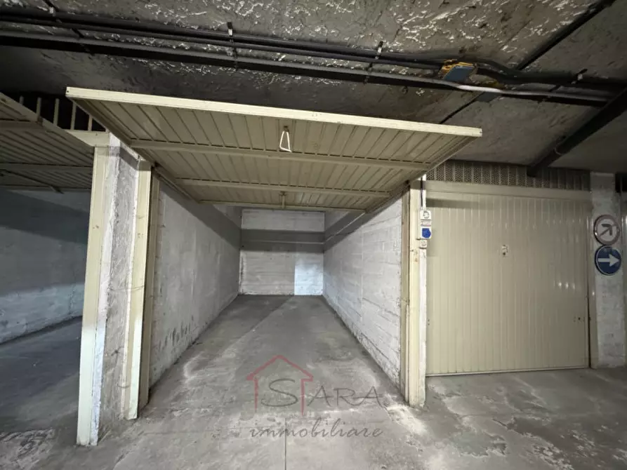 Immagine 2 di Garage in vendita  in Largo Europa a Padova