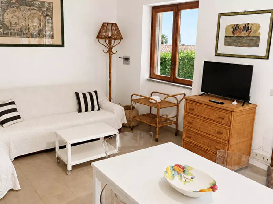 Immagine 2 di Villa in affitto  in Via Tre Pesci a Ladispoli