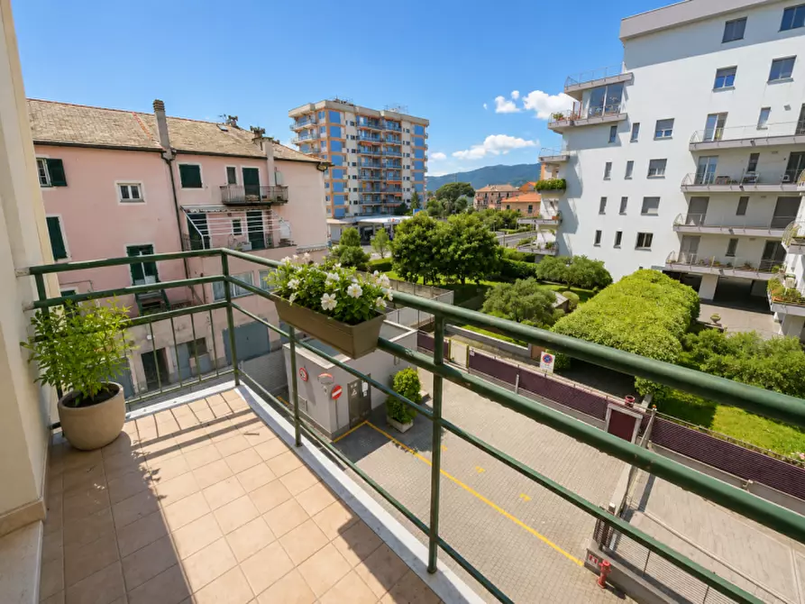 Immagine 4 di Appartamento in vendita  in Via Lazzaro De Maestri a Savona