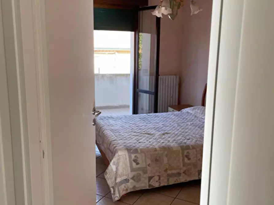 Immagine 6 di Appartamento in vendita  in Via levi a Fano