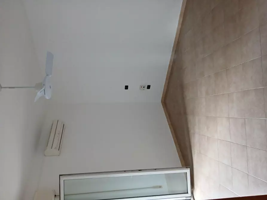 Immagine 3 di Appartamento in vendita  in Via Francesco Baracca, 107 a Pesaro