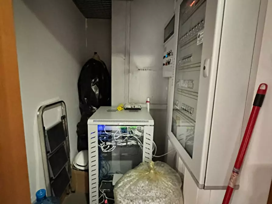 Immagine 11 di Ufficio in affitto  a Venezia