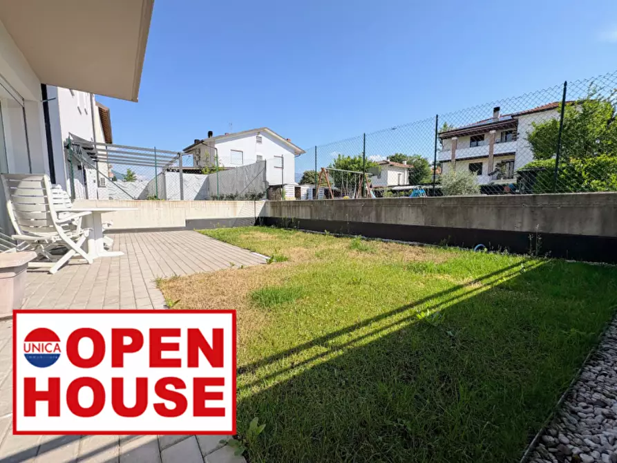 Immagine 1 di Appartamento in vendita  in via val leogra 42 a Thiene