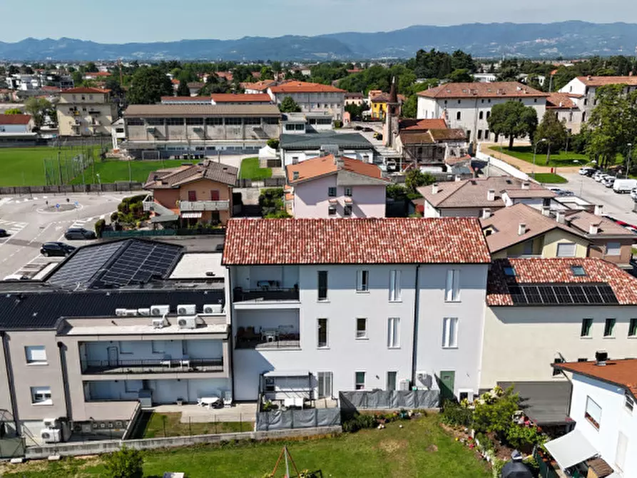 Immagine 5 di Appartamento in vendita  in via val leogra 42 a Thiene