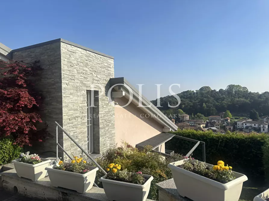 Immagine 2 di Villa in vendita  in VIA SAN MAMETTE a Oltrona Di San Mamette