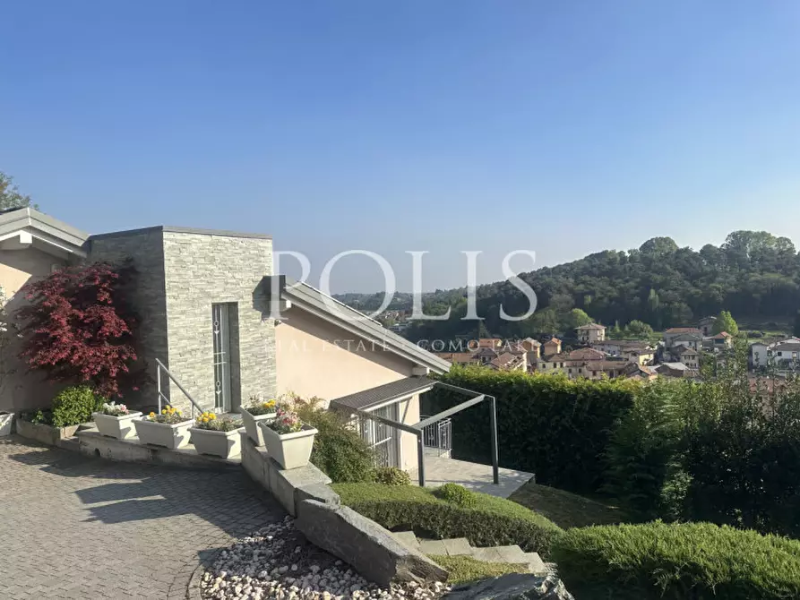 Immagine 4 di Villa in vendita  in VIA SAN MAMETTE a Oltrona Di San Mamette