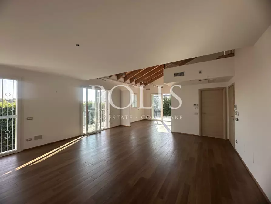 Immagine 20 di Villa in vendita  in VIA SAN MAMETTE a Oltrona Di San Mamette