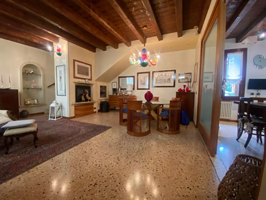 Immagine 5 di Casa bifamiliare in vendita  in Contrà Mure San Domenico a Vicenza