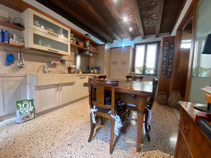 Immagine 9 di Casa bifamiliare in vendita  in Contrà Mure San Domenico a Vicenza