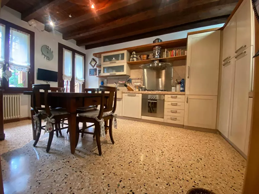 Immagine 10 di Casa bifamiliare in vendita  in Contrà Mure San Domenico a Vicenza
