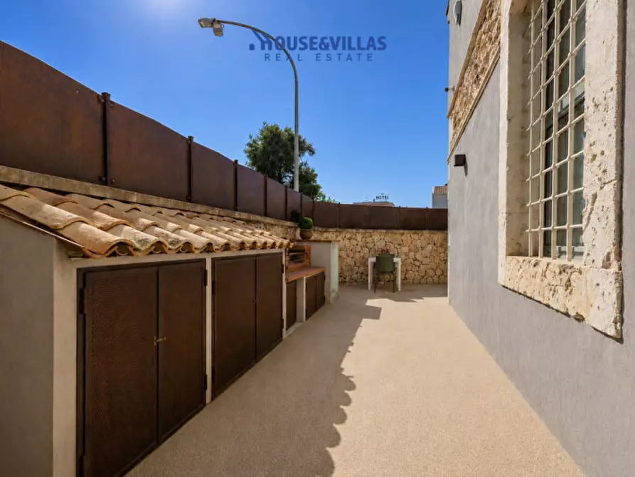 Immagine 8 di Villa in vendita  in Via Siracusa a Avola