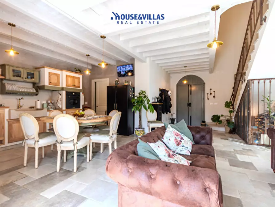 Immagine 11 di Villa in vendita  in Via Siracusa a Avola