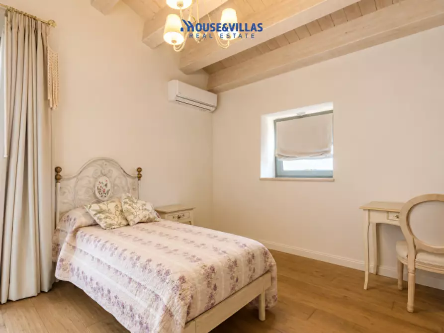 Immagine 28 di Villa in vendita  in Via Siracusa a Avola