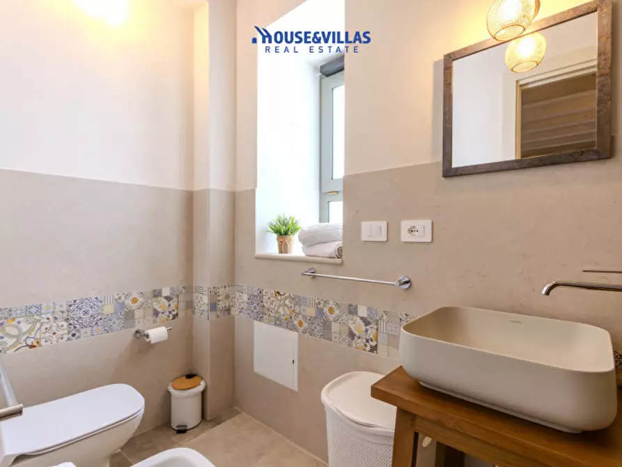 Immagine 38 di Villa in vendita  in Via Siracusa a Avola